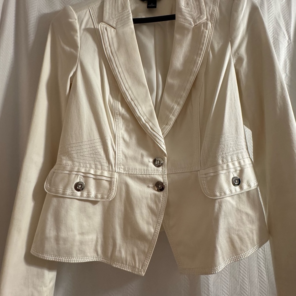 White House Black Market Ivory Blazer